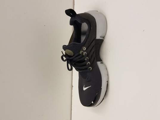 Nike Presto Anthracite Black Shoes Youth Size 5Y image number 2