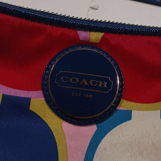 Authenticated Women's Coach Multi-Color Signature C Satin Shoulder Bag image number 11