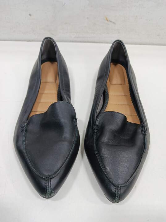 Women's Me Too Flats Black Size 8.5 image number 1