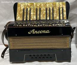 Vintage Ancona Intermediate 48/34 Piano Accordion alternative image