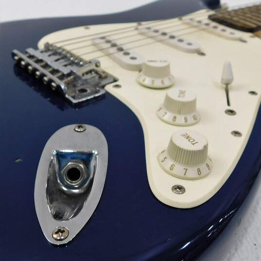 Squier by Fender Affinity Series Strat Model Blue Electric Guitar w/ Gig Bag image number 6