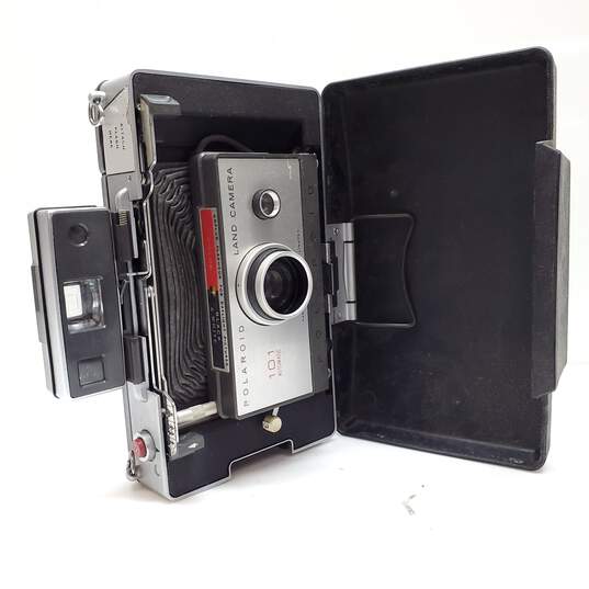 Polaroid 101 | Vintage Instant Land Camera image number 1