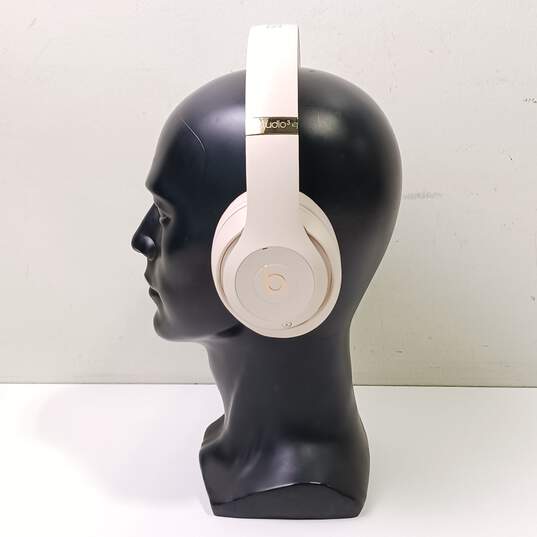 Beats Studio Over The Ear Noise Cancellation Headphones Wired image number 2