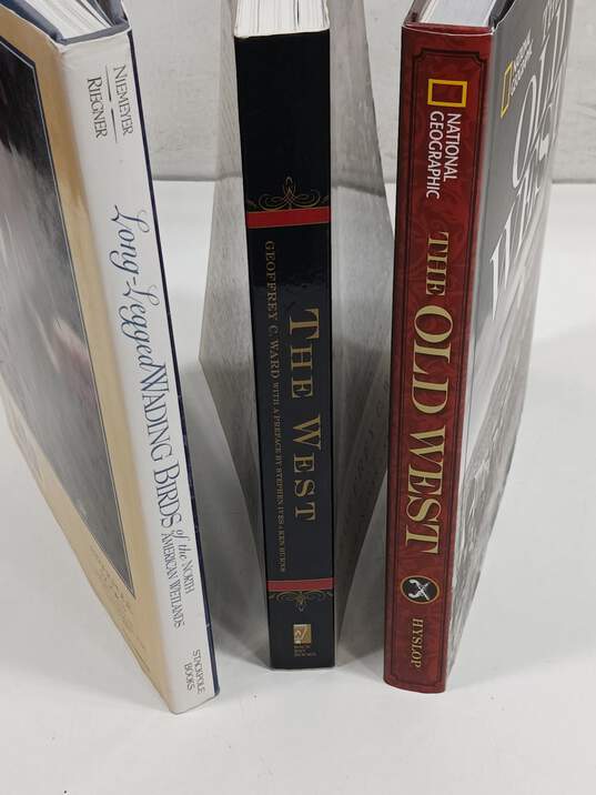 Bundle of 3 Assorted North American Nature & History Hardcover/Paperback Book image number 3