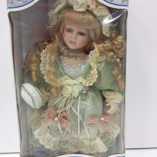 Samantha Collection Limited Collector's Doll Series 2005 Doll image number 4