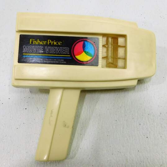 Vintage Fisher Price Movie Viewer 1973. 7 Movie Cartridges Included image number 6