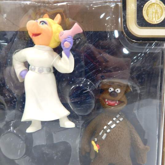 Disney Parks Muppets Collectible Figures IOB image number 3