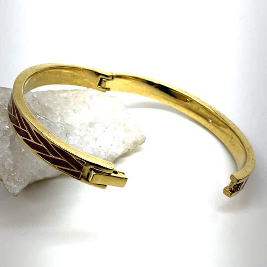 Designer J. Crew Gold-Tone Herringbone Hinged Enamel Bangle Bracelet image number 3