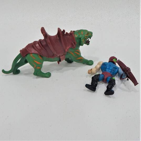 VNTG He-Man/Masters of the Universe Battle Cat and Trap Jaw Action Figures (2) image number 1