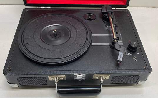 Crosley CR8005A-BK Portable Turntable image number 2