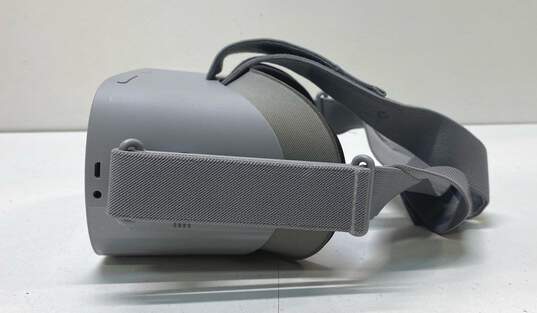 Meta Oculus Go VR Wireless Headset image number 2