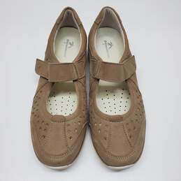 Dromedaris Leather Flat Loafer Comfort Shoes Khaki/Beige Women's Sized 6.5