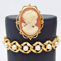 VTG Crown Trifari Goldtone Cameo Pendant Brooch & Faux Pearl Brushed Bracelet