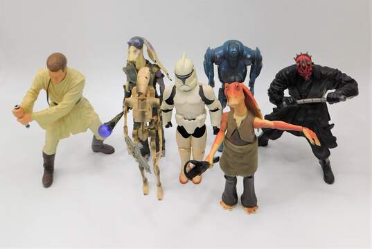 Lot Of 12 Inch Collectible Action Figures Hasbro Kenner Jar Jar Darth Maul Obi Wan And More image number 1