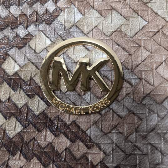 Michael Kors Brown And Gray Snakeskin/Woven Looking Patterned Purse/Bag image number 4