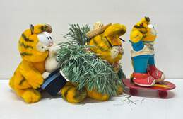 Dakin UFS Garfield & Company1978, 1981 Garfield Plush Toys Bundle of 3 alternative image