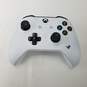 Microsoft Xbox One Bundle with Controller and Game image number 3