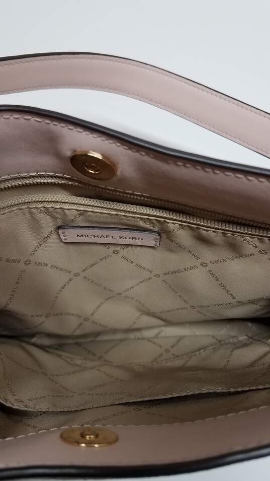 Michael Kors Pink Suede Shoulder Bag image number 4
