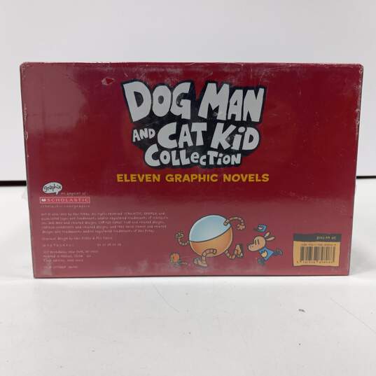 Dog Man & Cat Kid Collection Book Set In Sealed Original Packaging image number 5