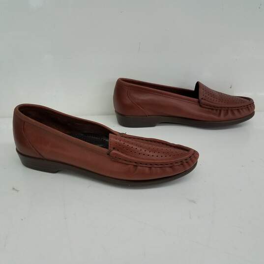 SAS Savvy Brown Leather Loafers Size 7M image number 2