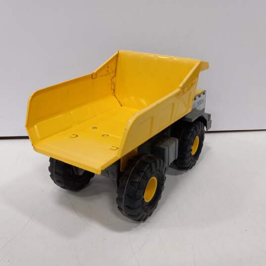 Tonka Large Yellow Truck and Small Metallic Truck image number 2