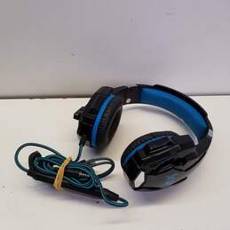 Lot of 6 Assorted Gaming Headsets alternative image