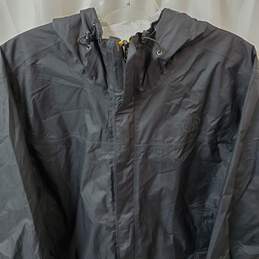 The North Face Men's Black Wind Breaker Jacket in Size Medium alternative image