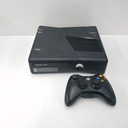 Microsoft Xbox 360 S Console Bundled with Controller