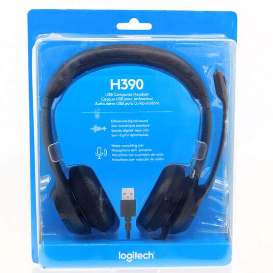 Sealed Logitech H390 USB Computer Headset with Noise Canceling Mic image number 1