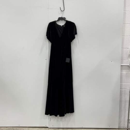 NWT Lulus Womens Black Velvet V-Neck Short Sleeve Long Maxi Dress Size 2X image number 1