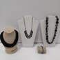 4 Pieces Of Assorted Black Costume Jewelry image number 1