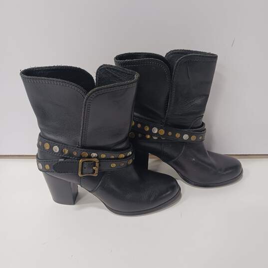 Fossil women's Black Leather Heeled Harness Boots Size 8 image number 3