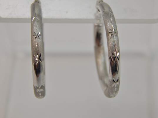 14k White Gold Etched Satin Finish Hoop Earrings 1.9g image number 1