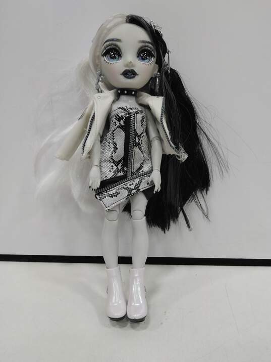 Buy the Shadow High Heather Grayson Series Doll & Accessory Bundle ...