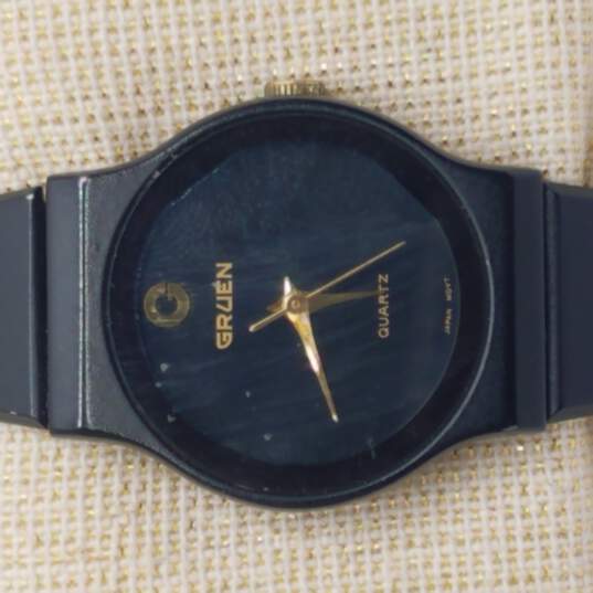 Gruen 23mm Black & Gold Tone Vintage Quartz Watch image number 1