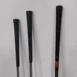 Set Of 3 Assorted Golf Clubs alternative image