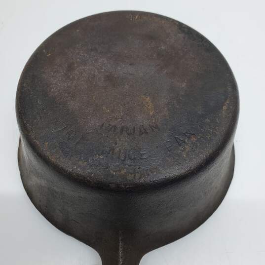 Vtg Cast Iron Sauce Pan W/Lid image number 5