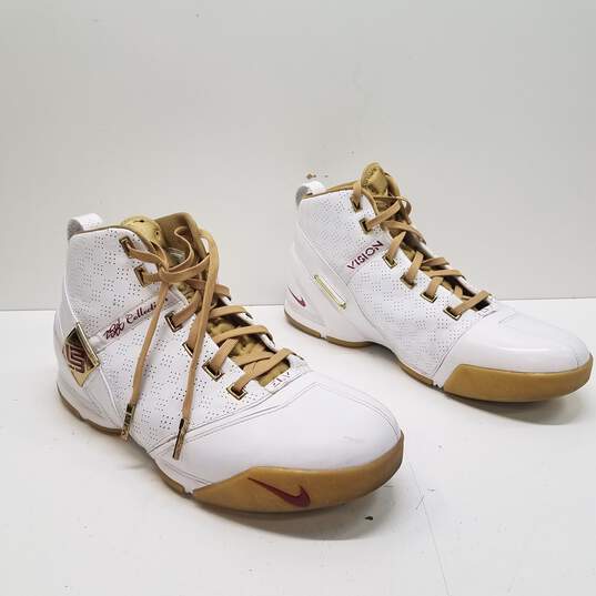 Nike Lebron 5 White, Crimson Metallic Gold Sneakers 317253-171 Size 15 image number 2