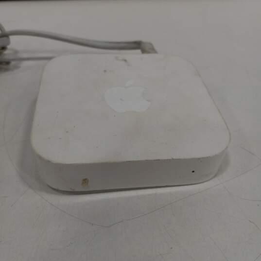 Apple Airport Express 802.11n 2nd Gen Wireless Router Wi-Fi Extender image number 2
