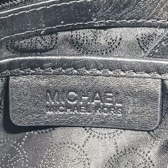 Women's Black Michael Kors Leather Purse image number 6