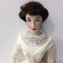 Vintage Franklin Heirloom Porcelain Bride Doll 23 Inches Tall alternative image