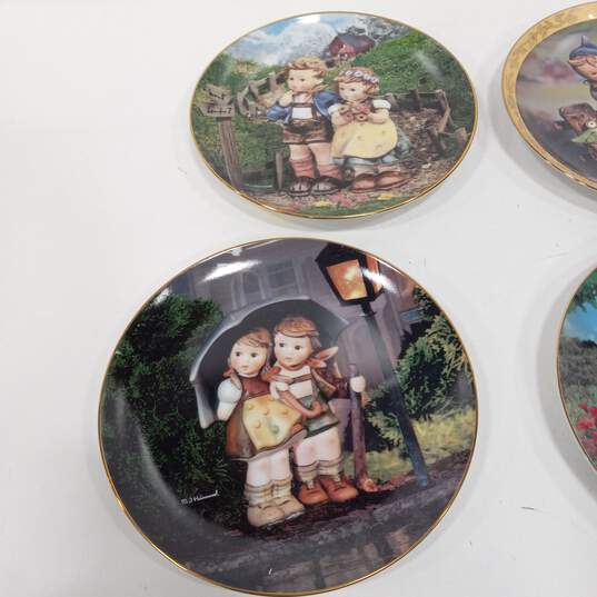 Bundle of 6 Decorative Hummel Plates image number 2