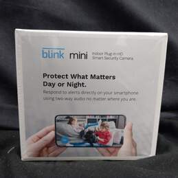 Blink Mini Indoor Plug-In HD Smart Security Camera NIB alternative image