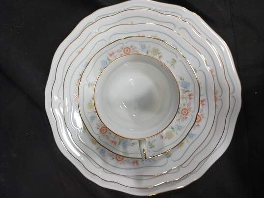 5 Piece Mikasa Fine China Coventry Place Setting L9319 image number 4