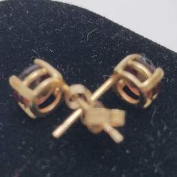14k Gold Garnet Post Earrings 0.7g alternative image