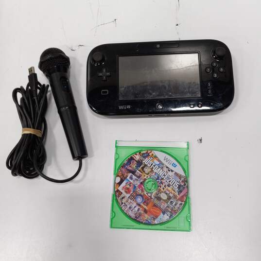 Nintendo Wii U 32GB Console with Gamepad & Other Accessories