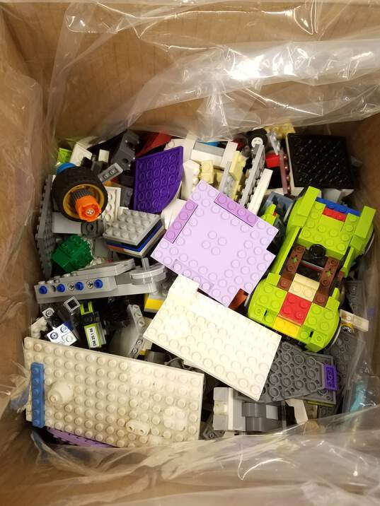 lot of 10 assorted Lego parts - business accessories- combined shipping  (MISC17)