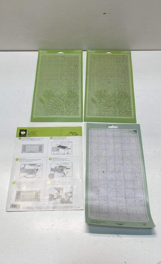 Provo Craft Cricut Personal Electronic Cutter 29-0001 W/ Accessories image number 4