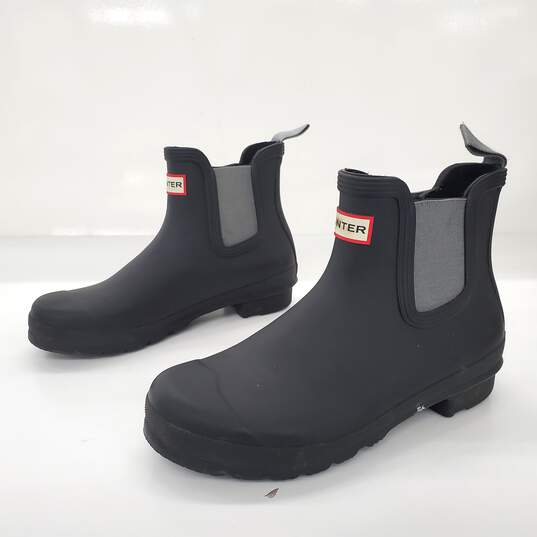 Hunter Women's Short Black Rubber Chelsea Rain Boots Size 9 image number 1