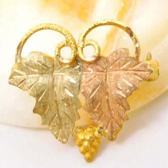10K Yellow & Rose Gold Etched Leaf Pin/Brooch 1.8g image number 3